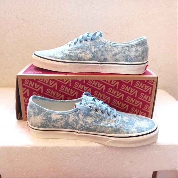 Vans - Picture 4 of 4